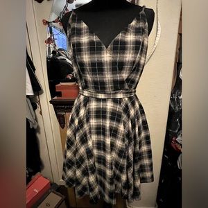 Nice Essue women’s dress